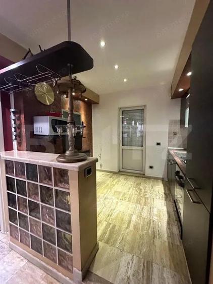 Apartament cu 3 camere semidecomandat în Nord