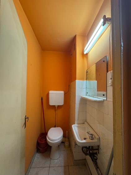 Apartament cu 4 camere semidecomandat în Punctele Cardinale