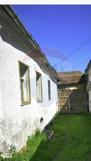 Casă cu 4 camere cu Teren 1694 Mp în Biertan