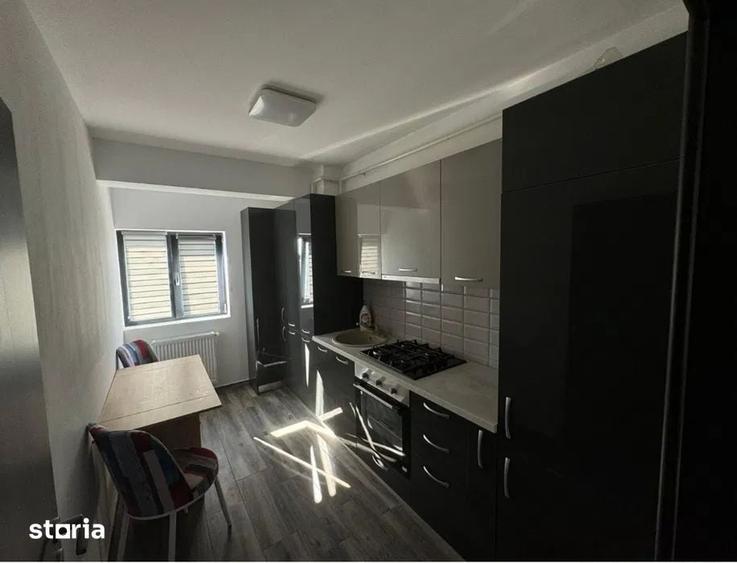 Apartament cu 2 camere decomandat în Galata