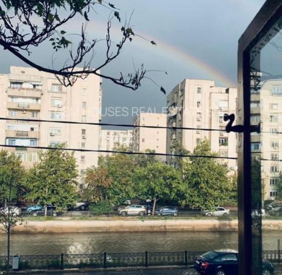 Casă cu 3 camere cu Teren 100 Mp în Unirii