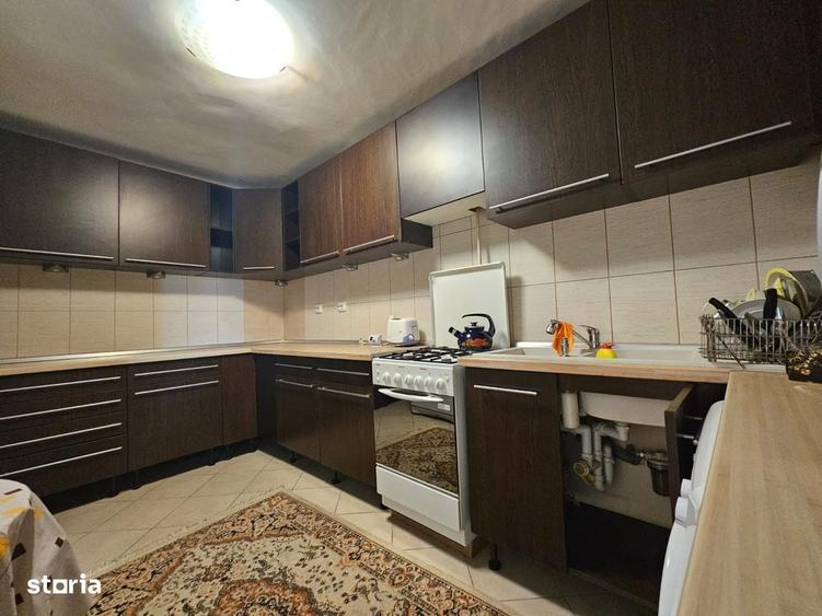 Apartament cu 4 camere decomandat în Decebal