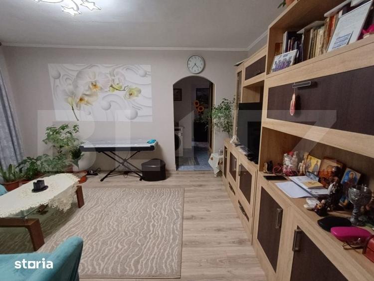 Apartament cu 3 camere semidecomandat în Central