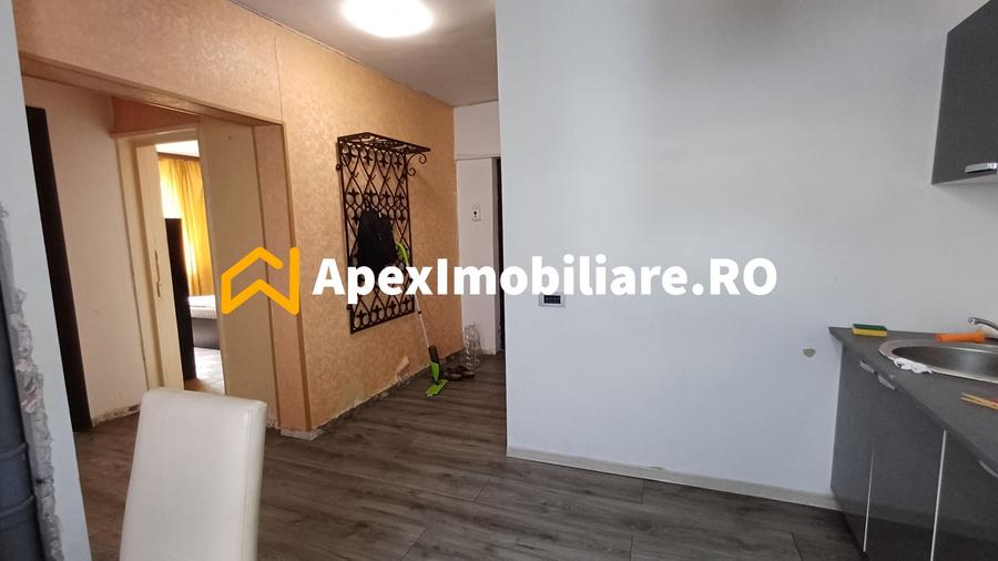 Apartament cu 3 camere decomandat, mobilat în Lacul Tei
