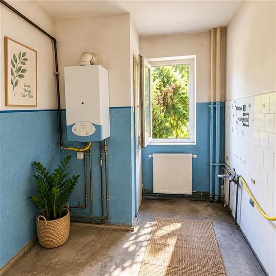 Apartament cu 3 camere semidecomandat în Vlahuță