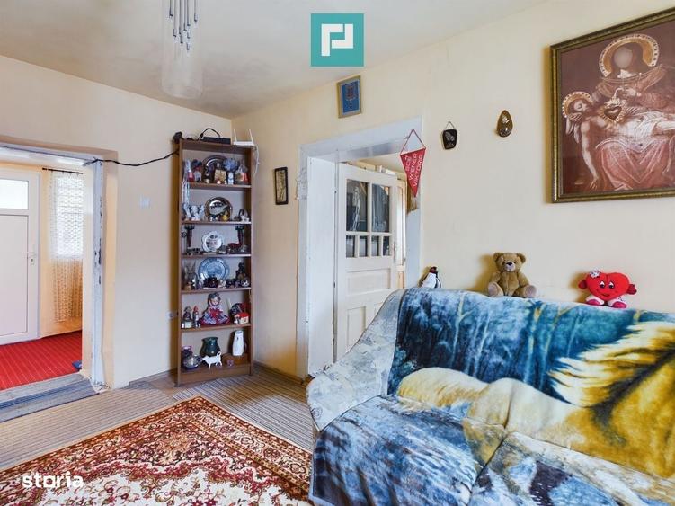 Casă cu 3 camere cu Teren 2622 Mp în Central