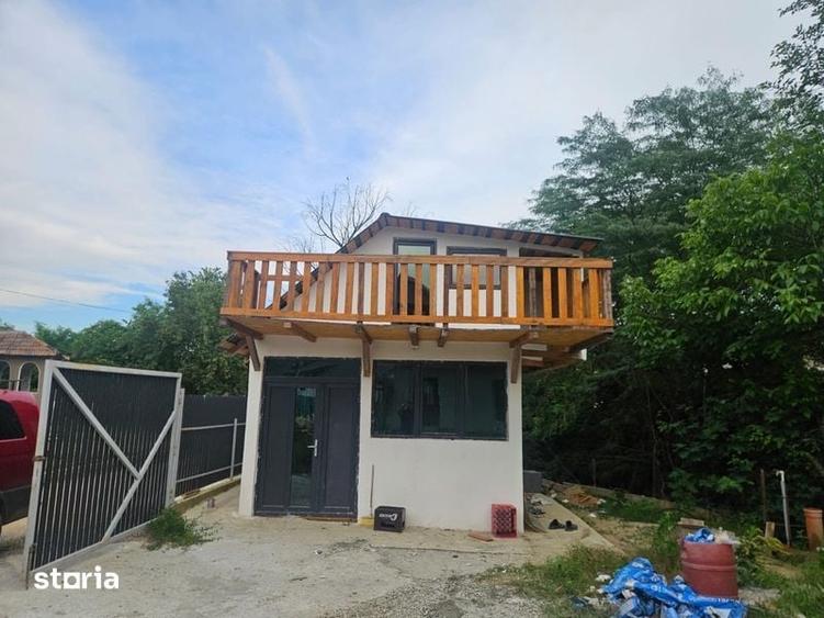 Casă cu 4 camere cu Teren 180 Mp în Vernești