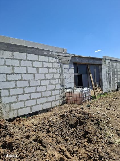 Casă cu 4 camere cu Teren 485 Mp în Ghercești