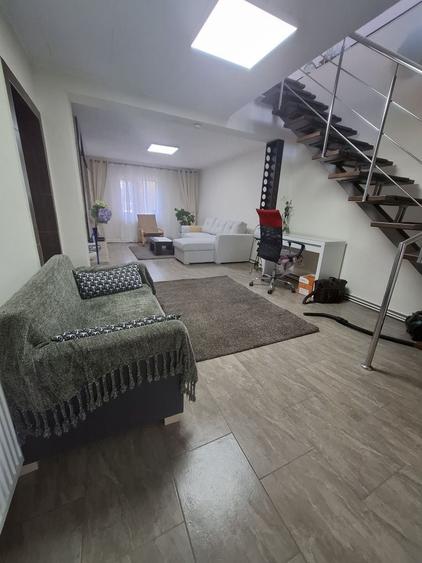 Casă cu 4 camere cu Teren 300 Mp în Km 5