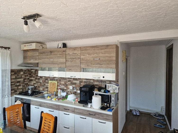 Casă cu 3 camere cu Teren 350 Mp în Podari