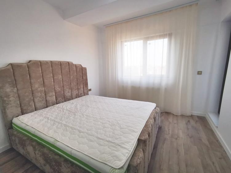 Apartament cu 2 camere decomandat în Politehnica