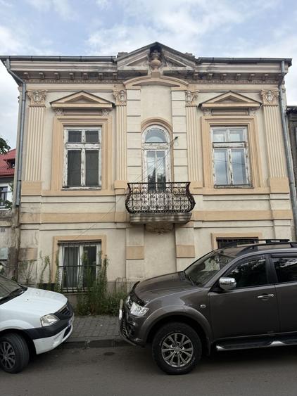 Casă individuală cu 6 camere cu Canalizare în Unirii