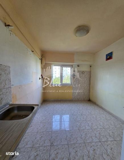 Apartament cu 3 camere decomandat în Delfinariu