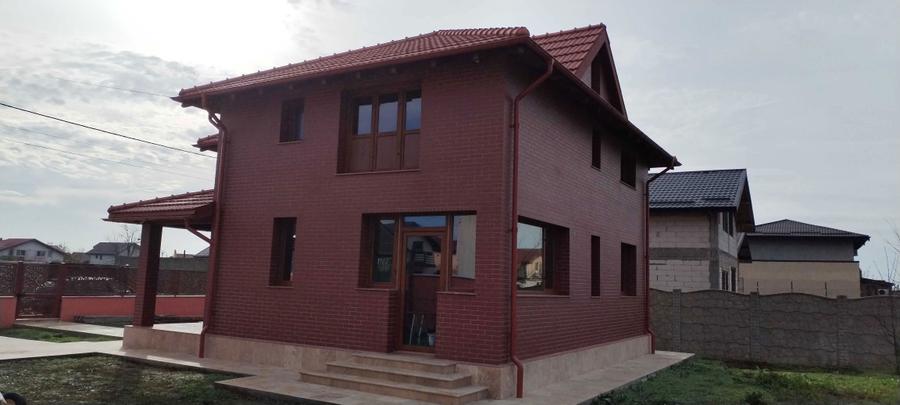 Casă cu 4 camere în Vidra