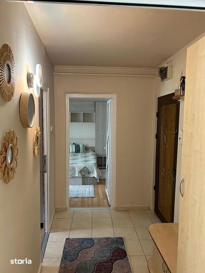 Apartament cu 3 camere, mobilat în Central