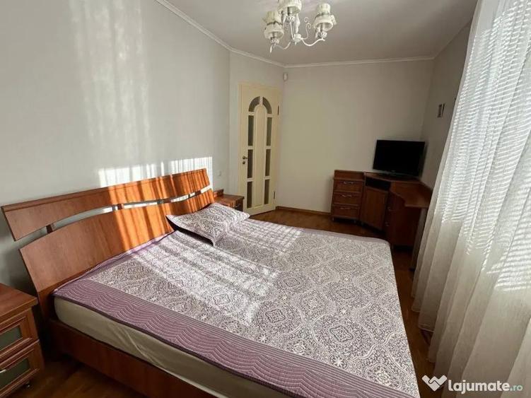 Apartament cu 3 camere decomandat în Gorjului