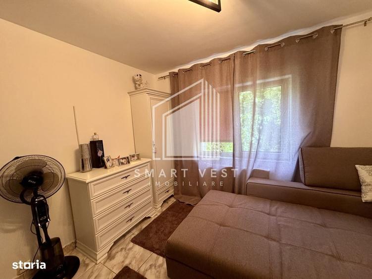 Apartament cu 4 camere decomandat în Micro 16