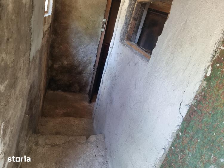 Casă cu 2 camere cu Teren 612 Mp în Moroeni