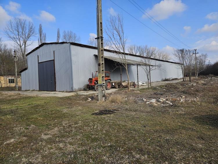 Spațiu industrial, de 3,400 mp, în Tătărăștii de Jos