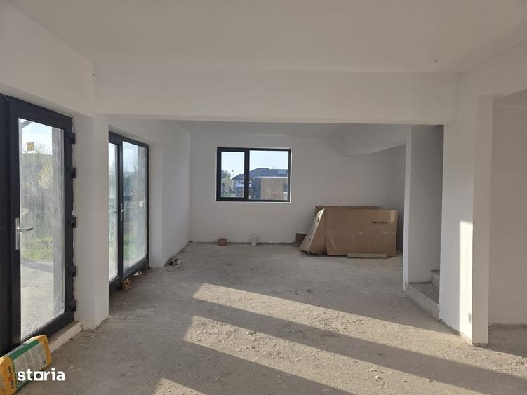 Casă cu 4 camere în Ciofliceni