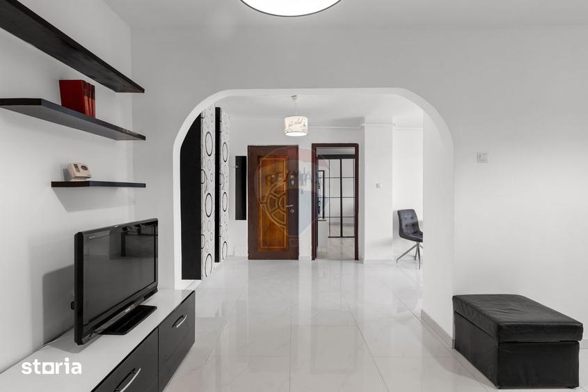 Apartament cu 3 camere decomandat, mobilat în Podgoria