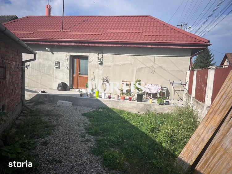 Casa de vanzare 3 camere in Fagaras, zona Campului - 2