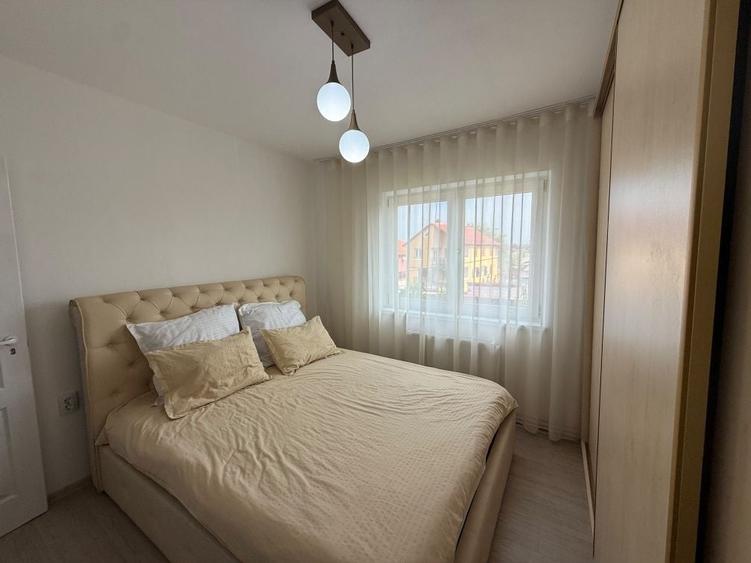 Apartament cu 3 camere semidecomandat în Central