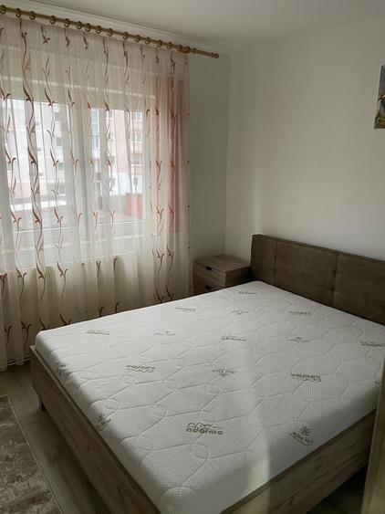 Apartament cu 2 camere decomandat în Vitrometan