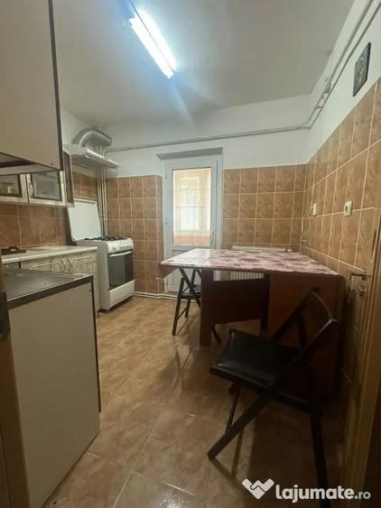 Apartament cu 2 camere decomandat în Tineretului