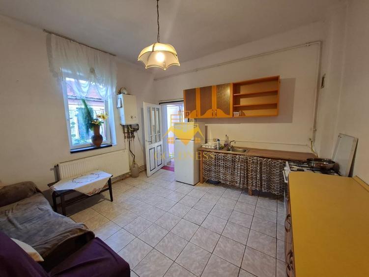 Apartament cu 2 camere semidecomandat în Zorilor