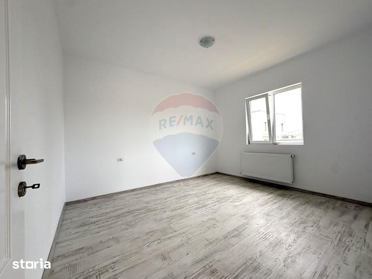 Casă cu 3 camere cu Teren 245 Mp în Valu lui Traian