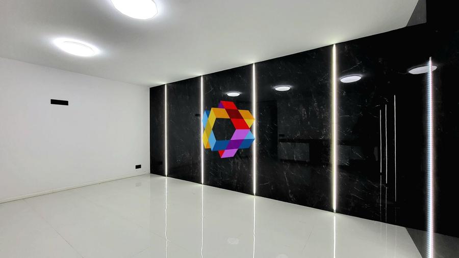 Spațiu comercial, de 760 mp, în Centrul Civic