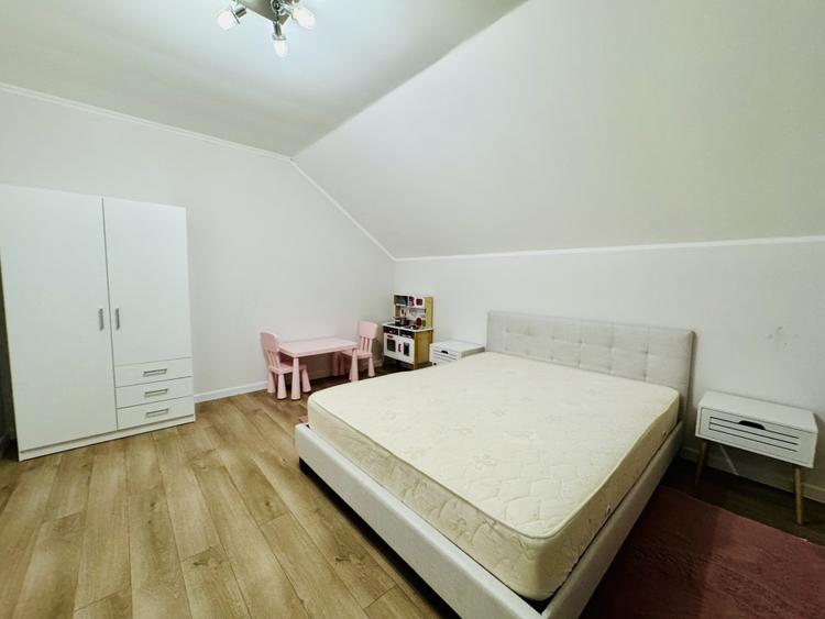 Casă individuală cu 5 camere cu Canalizare în Turnișor