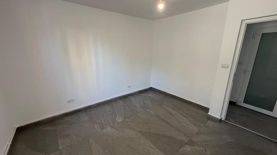 Apartament cu 2 camere decomandat în Casa de Cultură