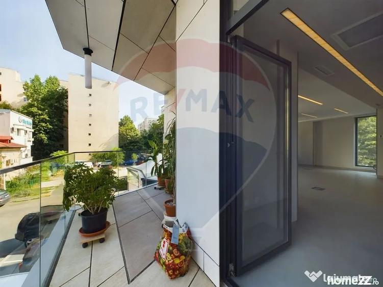 Spațiu comercial, de 1,307 mp, în Decebal