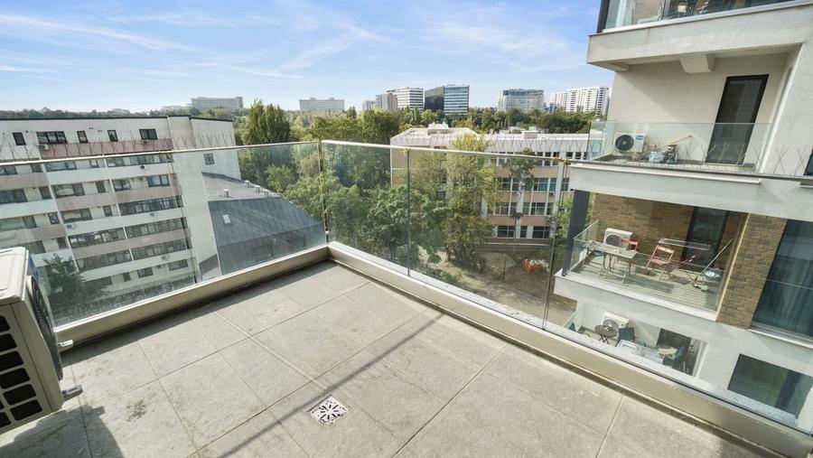 Apartament cu 2 camere semidecomandat, mobilat în Politehnica