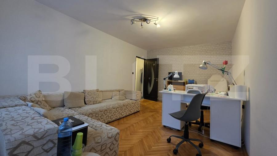 Apartament 3 camere, Decomandat, zona Soarelui - 3