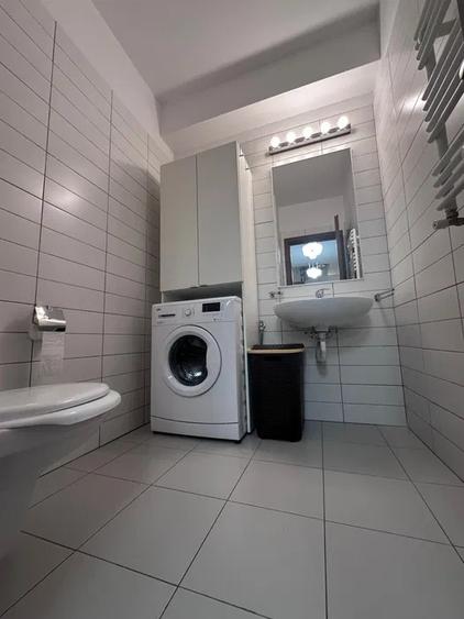 Apartament cu 2 camere decomandat, mobilat în Parcul Carol