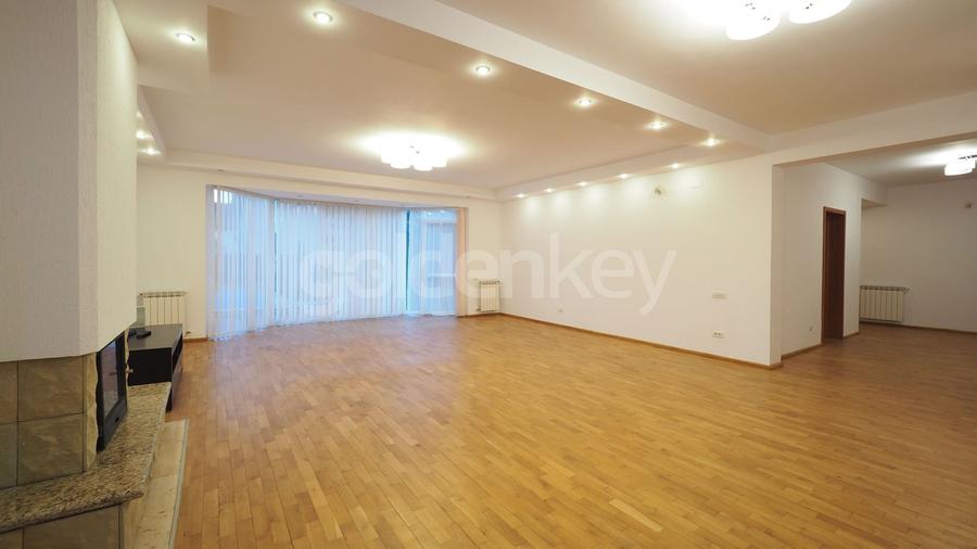 Vilă cu 5 dormitoare | piscina | 550mp gradina | garaj dublu - 4