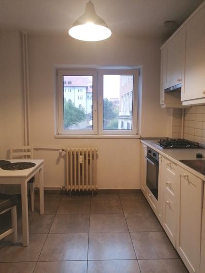 Apartament cu 2 camere semidecomandat în Banu Manta