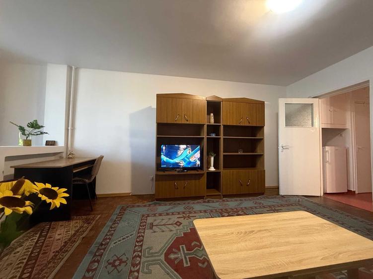 Garsonieră semidecomandată în Aleea Carpați