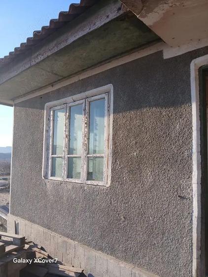 Casă cu 3 camere cu Teren 5000 Mp în Rădăcinești
