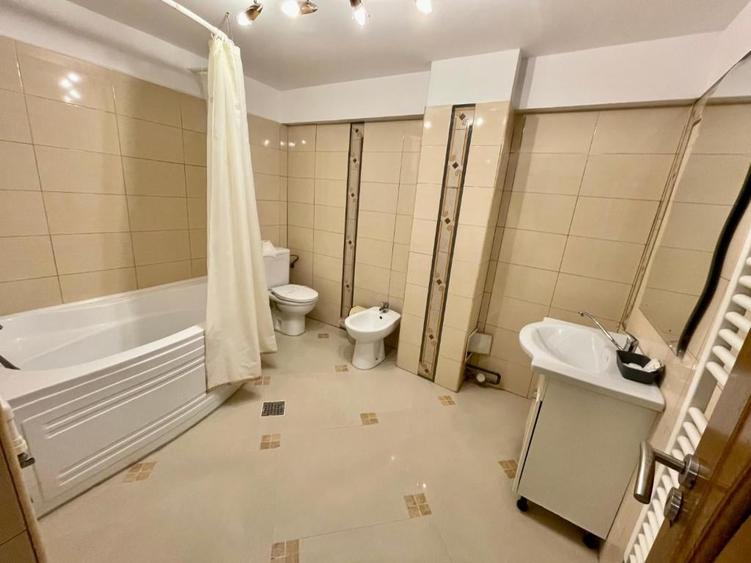 VAND AFACERE - 12