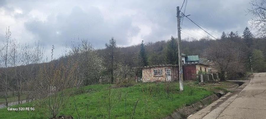 Casă cu Teren 26 Mp în Ilișești