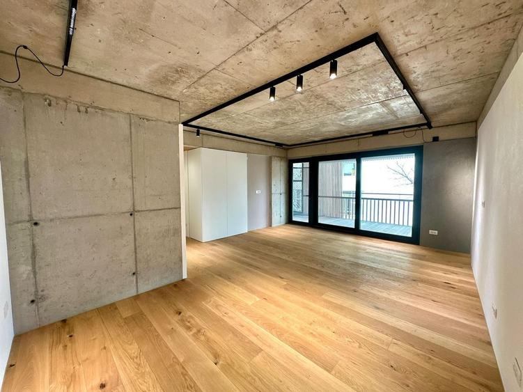 Apartament cu 3 camere decomandat în Dorobanți