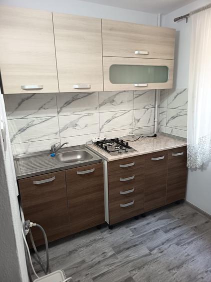 Garsonieră decomandată în Grădiște
