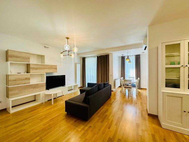 Apartament cu 3 camere decomandat în Unirii