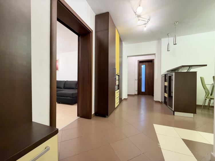 Apartament cu 3 camere decomandat, mobilat în Calea Călărașilor