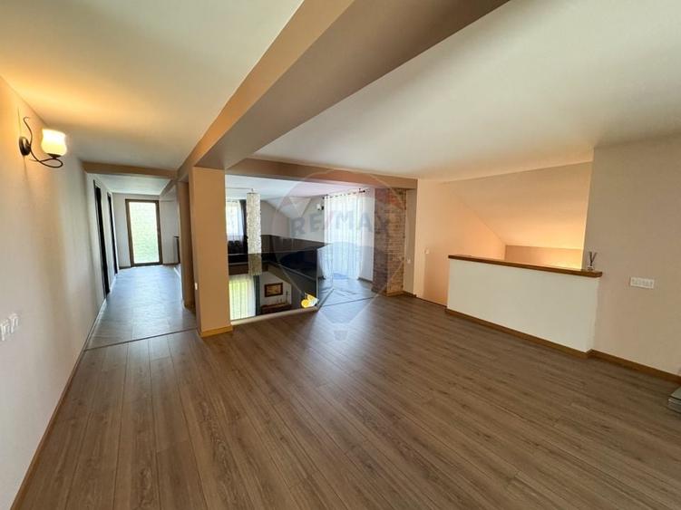 Casă individuală cu 5 camere cu Teren 704 Mp în Borhanci