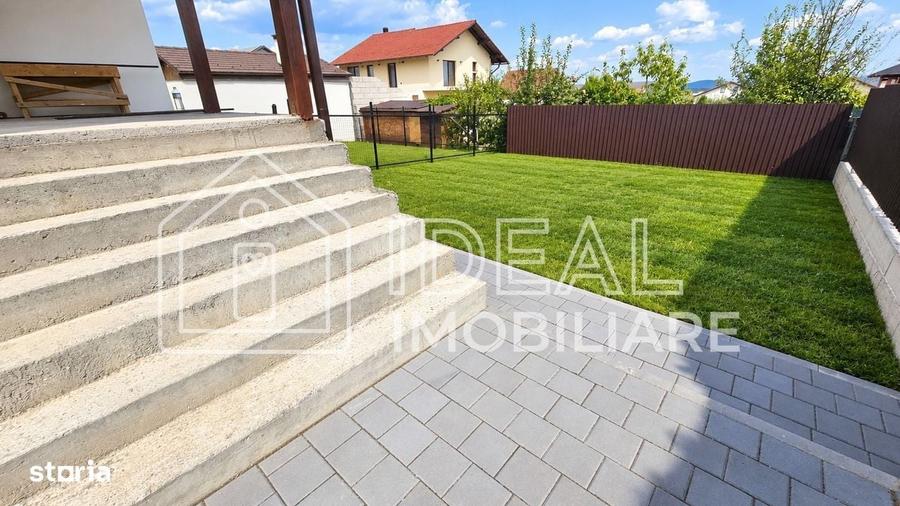 Casă cu 4 camere cu Teren 250 Mp în Central